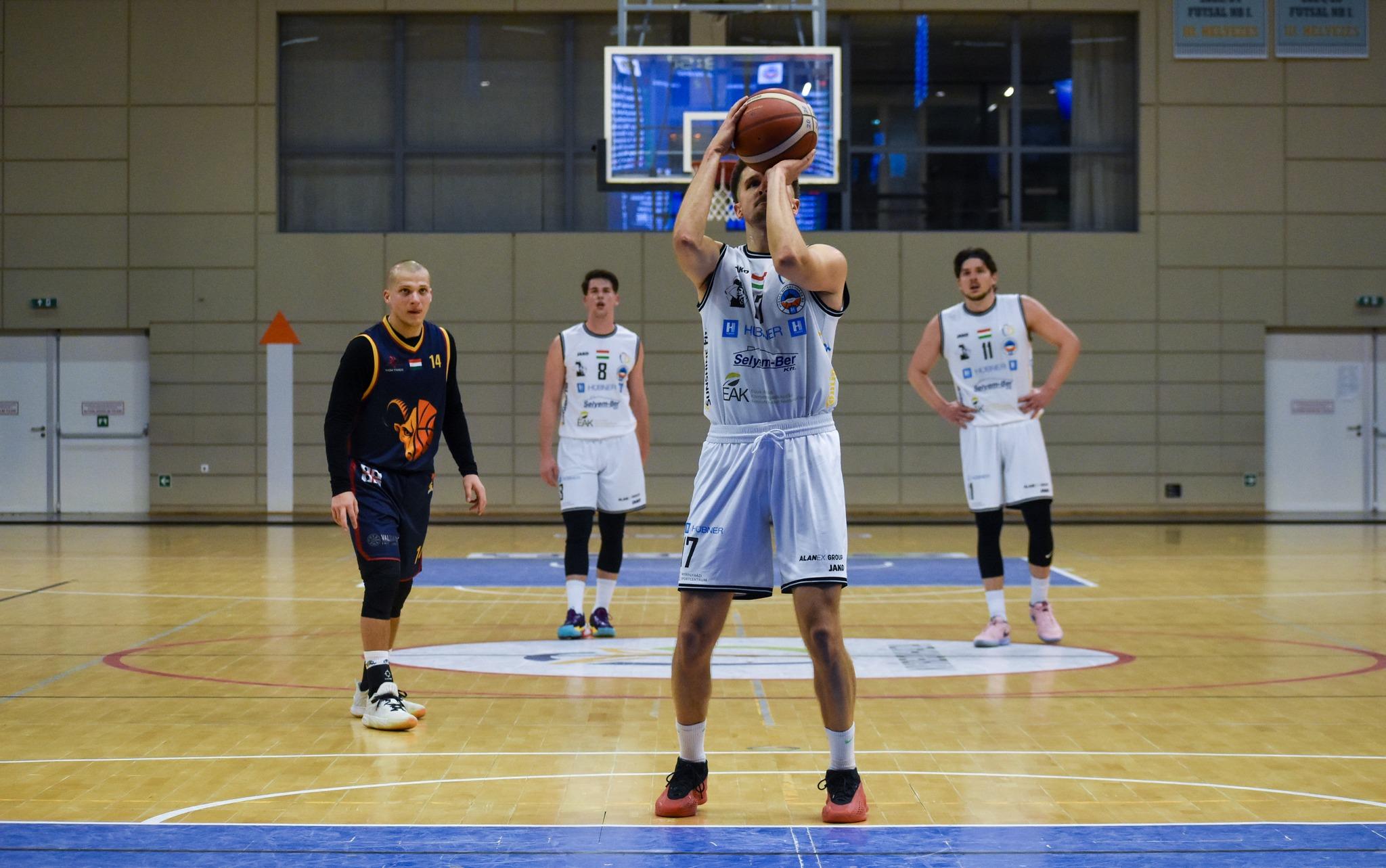 ÚJABB KARRIERCSÚCSOK SZÜLETTEK