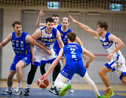 EGY ROSSZ NEGYED ELDÖNTÖTTE A MÉRKŐZÉST