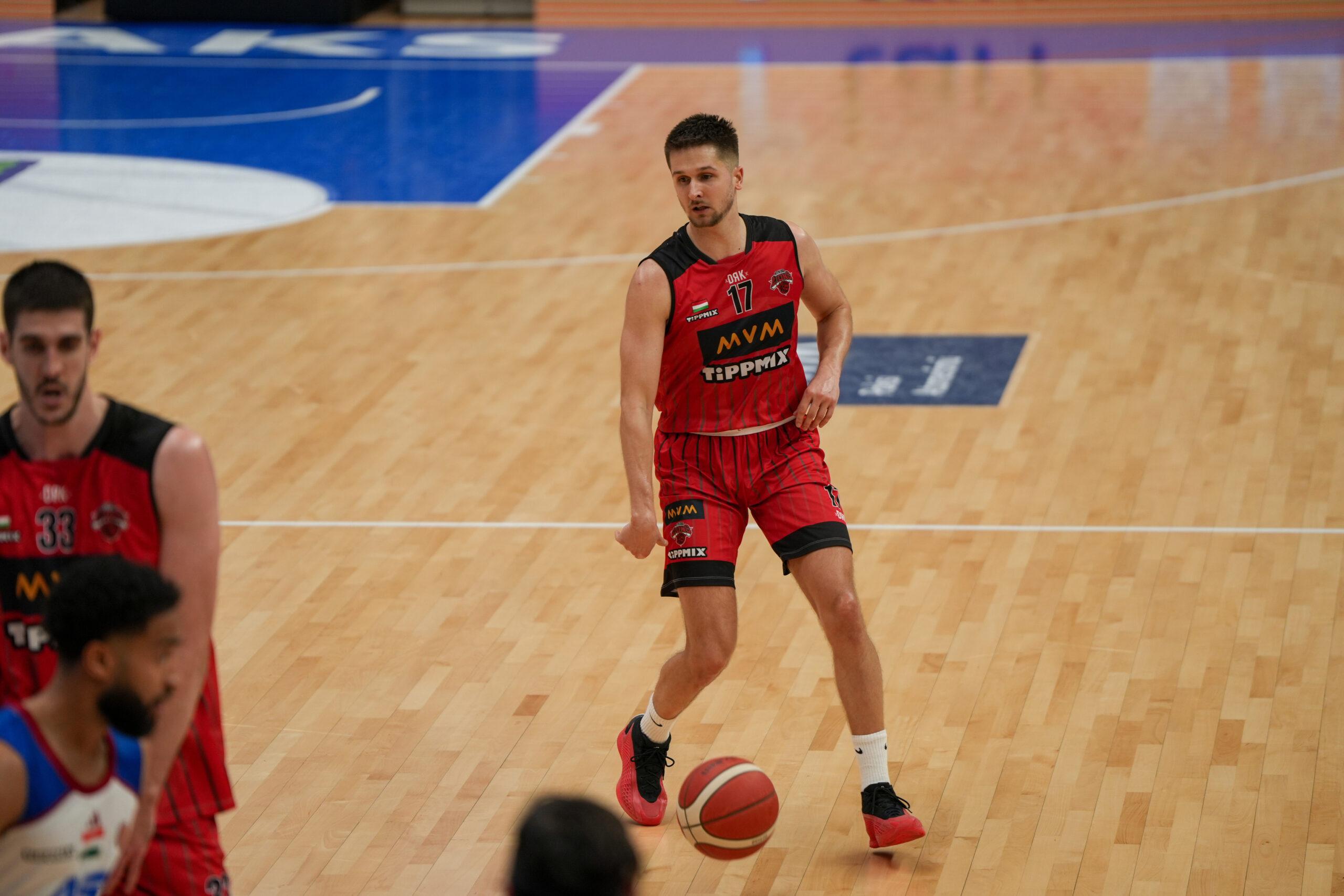 AZ ÉLVONALBÓL ERŐSÍTETTÜNK