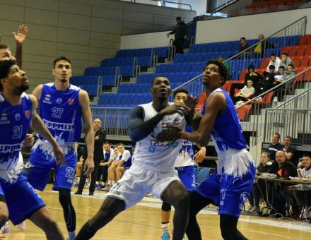 TÍZ MÉRKŐZÉS AZ ÉLETBEN MARADÁSÉRT – RAJTOL A PLAY-OUT