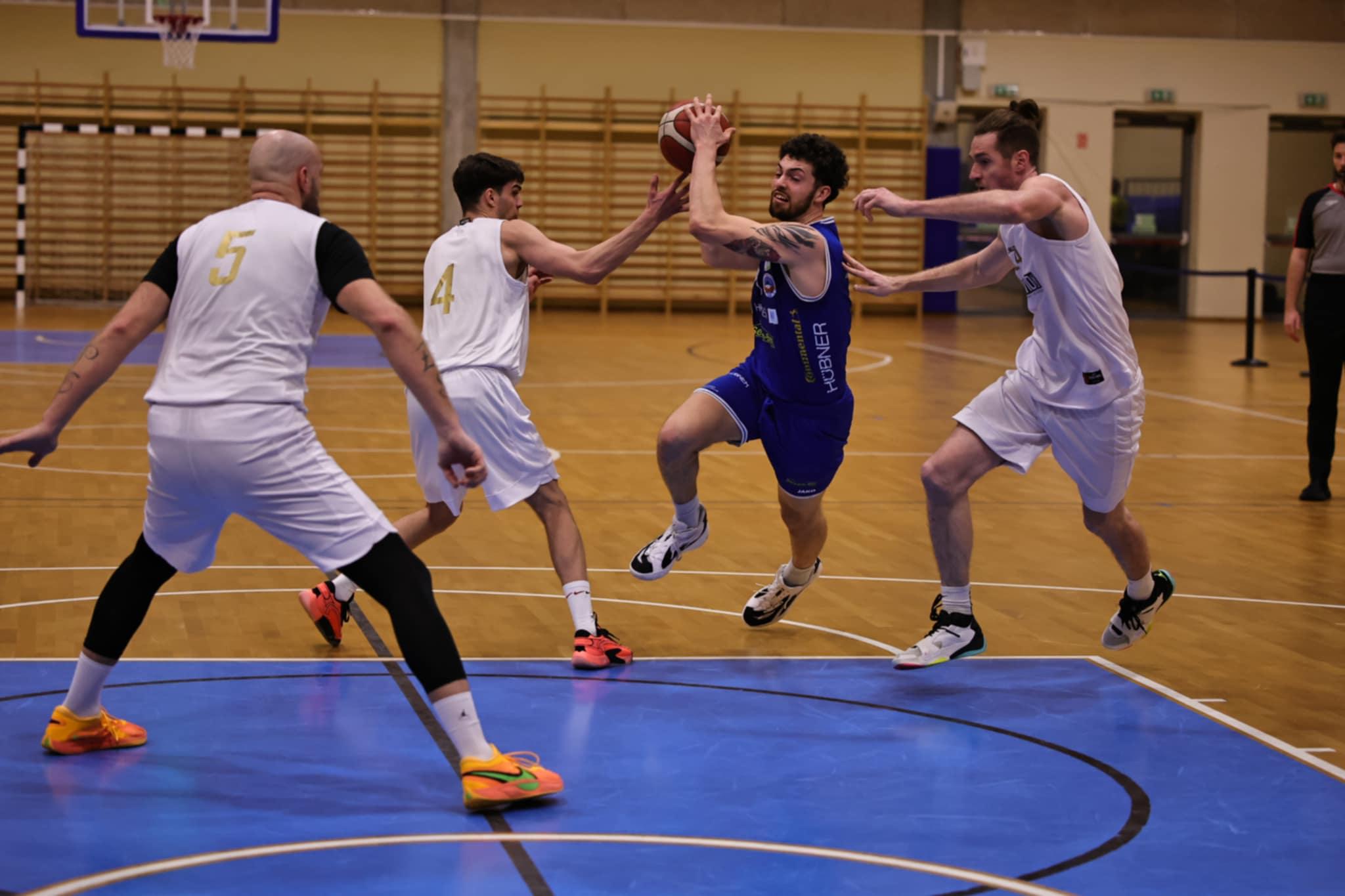 TRIPLAESŐT ZÚDÍTOTTUNK SZÉKESFEHÉRVÁRRA