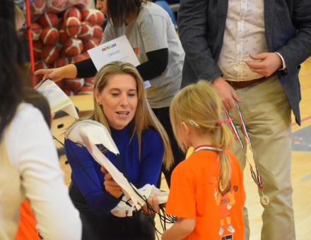 SZÁZHÚSZ OVIS KOSARAZOTT A CONTINENTAL ARÉNÁBAN!