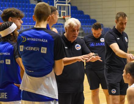 SZOMBATON MEGKEZDJÜK A BAJNOKSÁGOT!