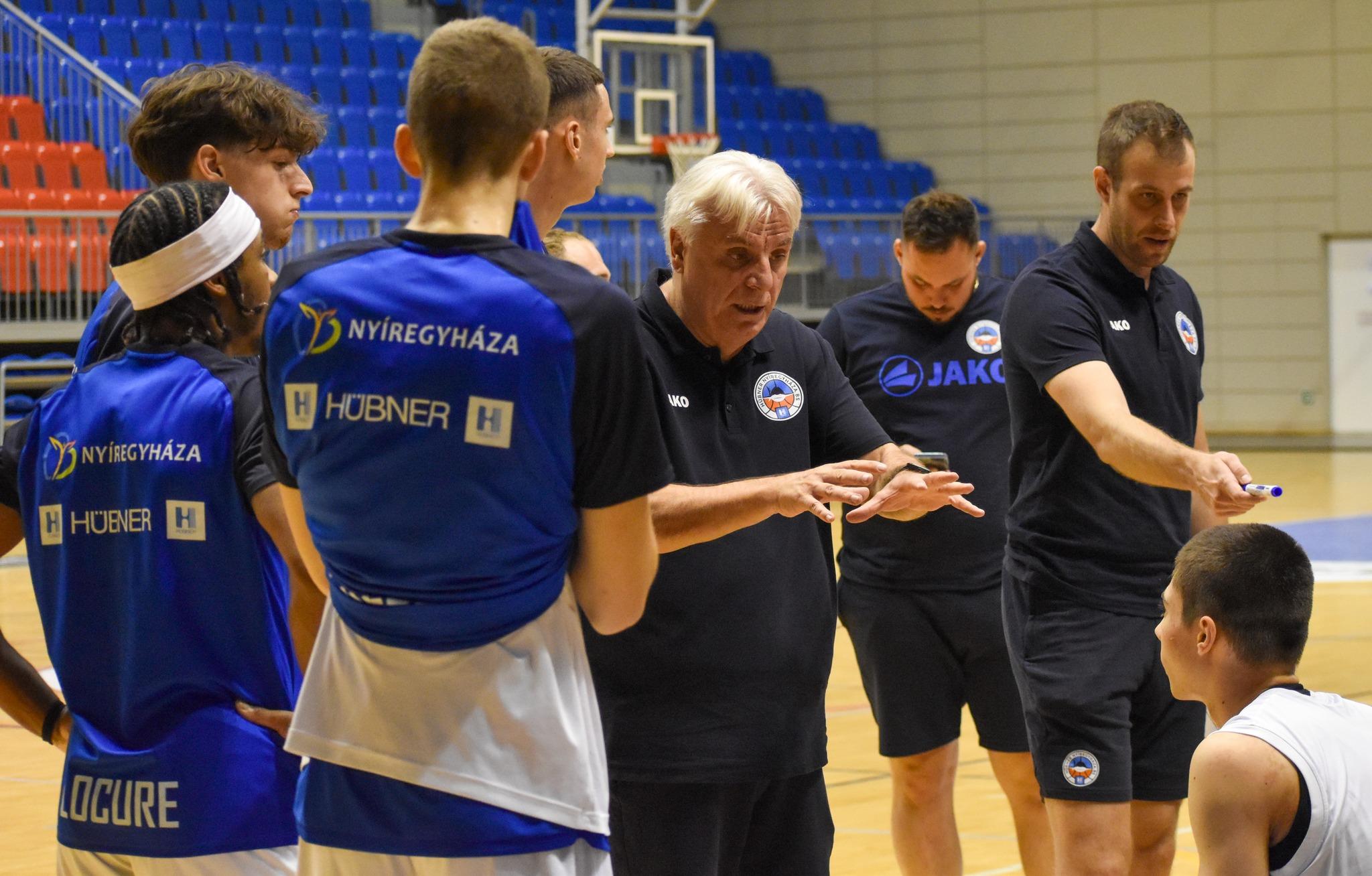 SZOMBATON MEGKEZDJÜK A BAJNOKSÁGOT!