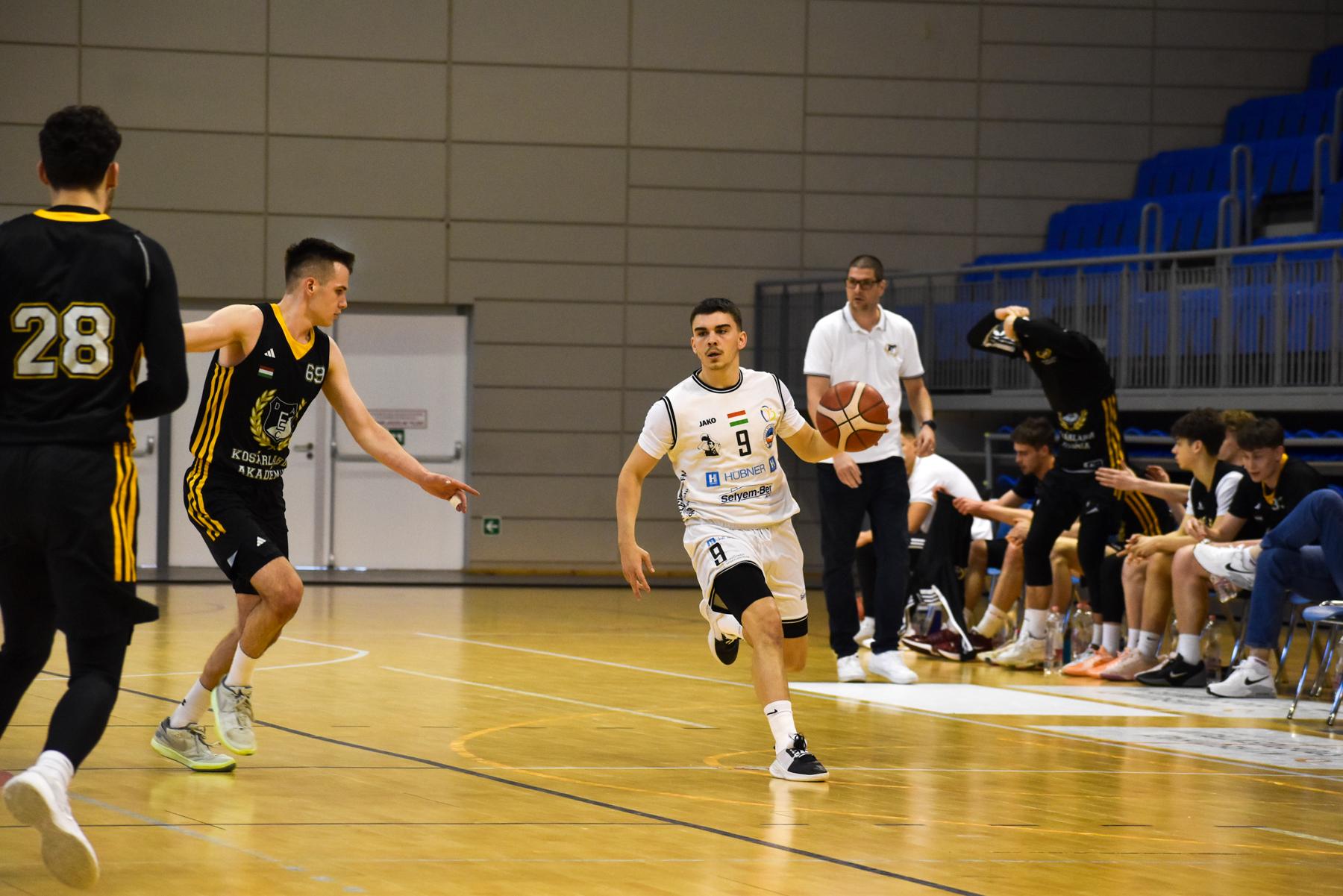 VÉGSŐ BÁLINT: ÚJABB SZEZON A BLUE SHARKSBAN!