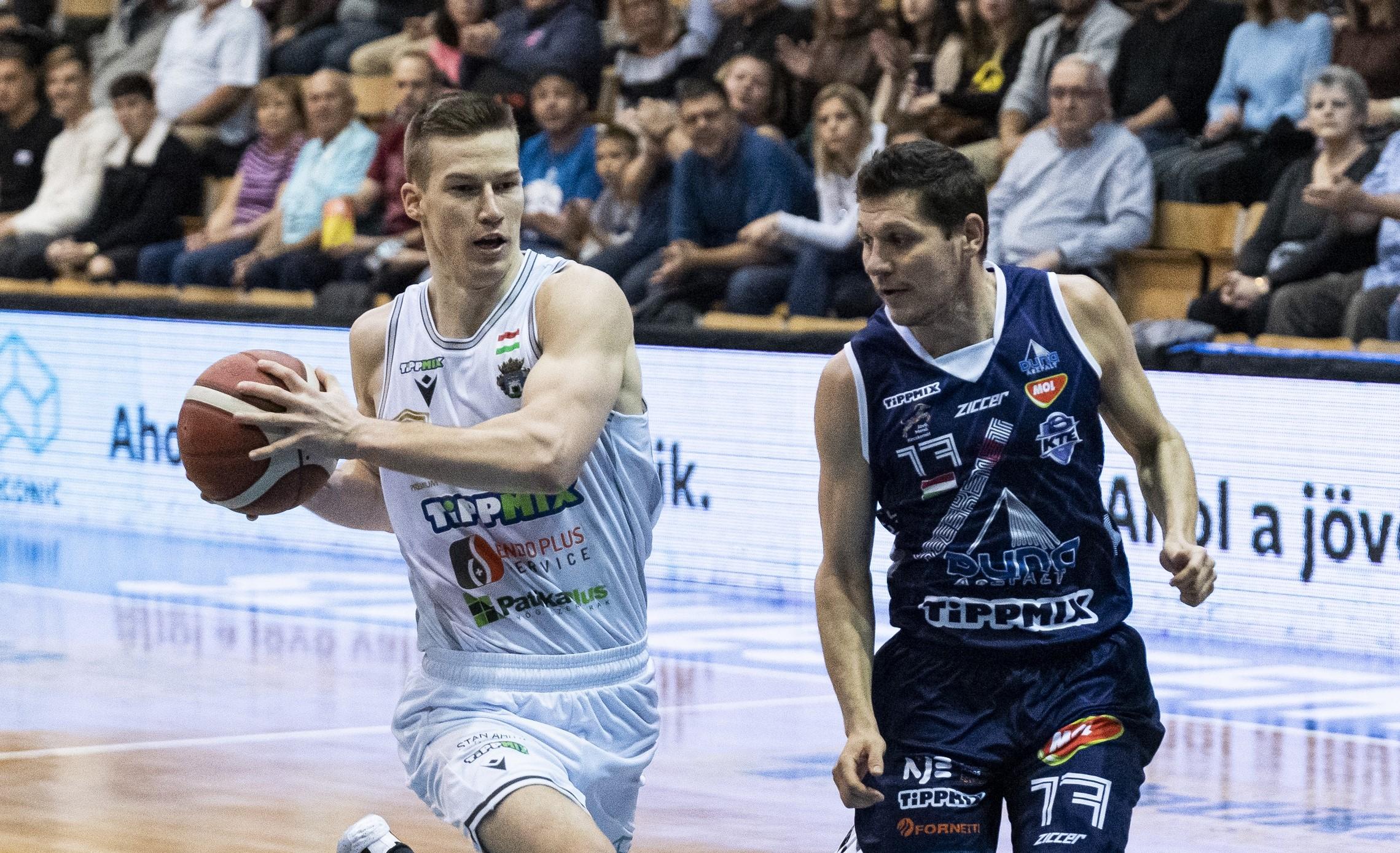 VÁLOGATOTT MAGYAROK, KIVÁLÓ LÉGIÓSOK – ERŐS ALBÁT FOGADUNK