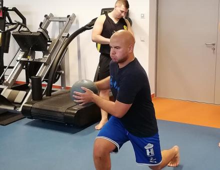 CSAK ARRA KONCENTRÁLT, HOGY ÚJRA EGÉSZSÉGES LEGYEN