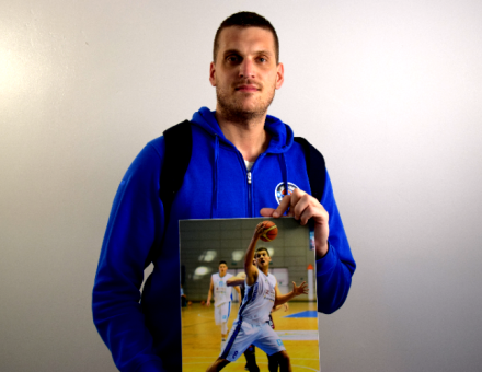 Díszítsd fel szobád falát kedvenc kosarasod dedikált fotójával!