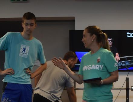 ADATTENGERBEN ÚSZTUNK A FELKÉSZÜLÉS ELSŐ NAPJÁN