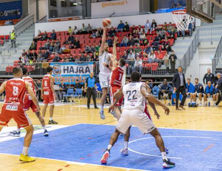 A NEGYEDIK NEGYEDBEN LEHAJRÁZOTT MINKET A HONVÉD