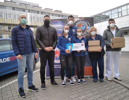 Vitamincsomagot adományoztunk a COVID Ambulancia orvosainak és egészségügyi dolgozóinak