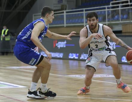 ÖSSZECSAPNAK A LEGPONTERŐSEBB JÁTÉKOSOK