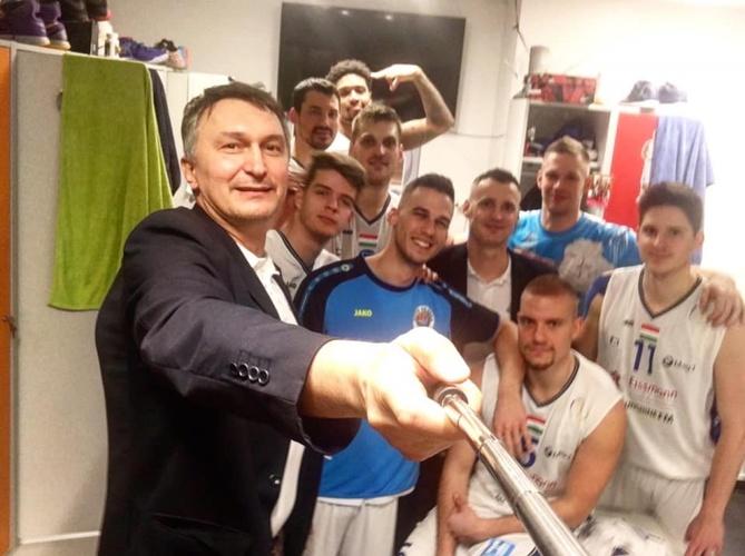 KIÜTÉSES GYŐZELEM