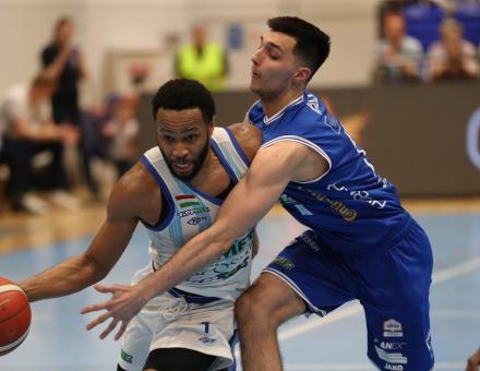 HAZAI PÁLYÁN KELL ÚJ LENDÜLETET VENNÜNK