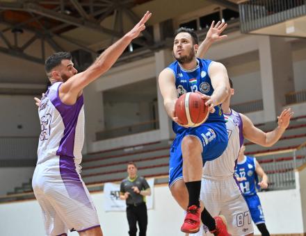 Telefonos interjú Mohácsi Mátéval