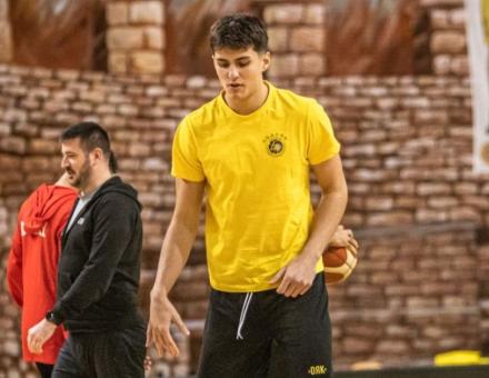 A FALCÓTÓL ÉRKEZETT ERŐSÍTÉS