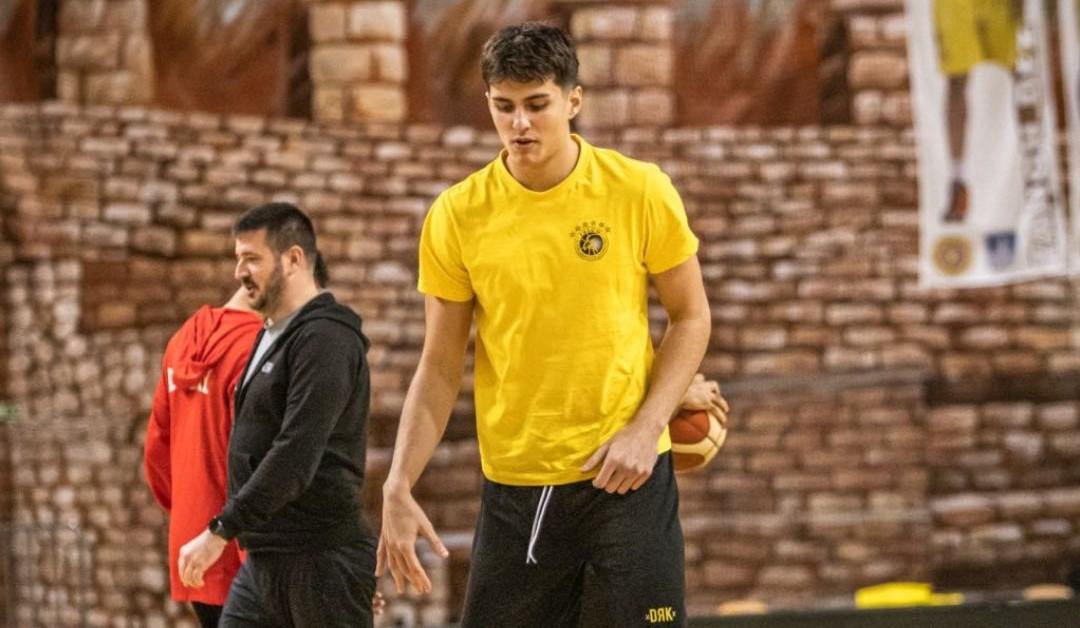 A FALCÓTÓL ÉRKEZETT ERŐSÍTÉS