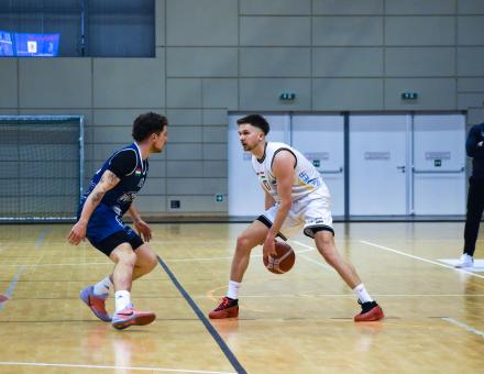 EGY JÓ FÉLIDŐ KEVÉS VOLT