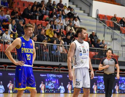 A PÁRHARC, AMI MINDIG RANGADÓ